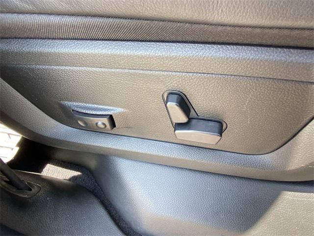 Photo of 2024 Granite Crystal Metallic Clearcoat RAM 2500