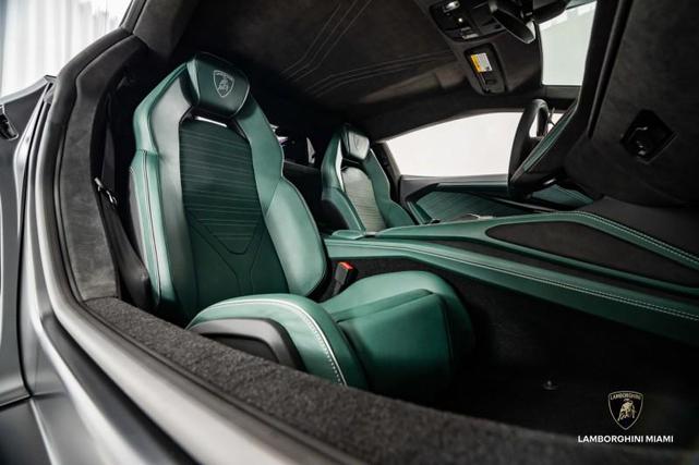 Photo of 2024 Grigio Artis Matte Lamborghini Revuelto