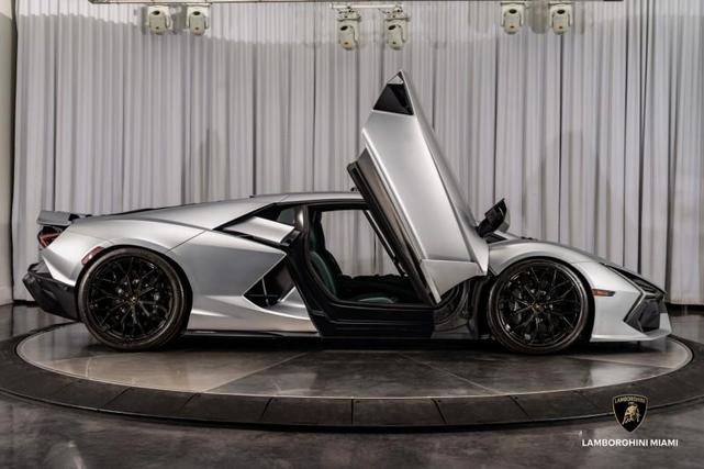 Photo of 2024 Grigio Artis Matte Lamborghini Revuelto