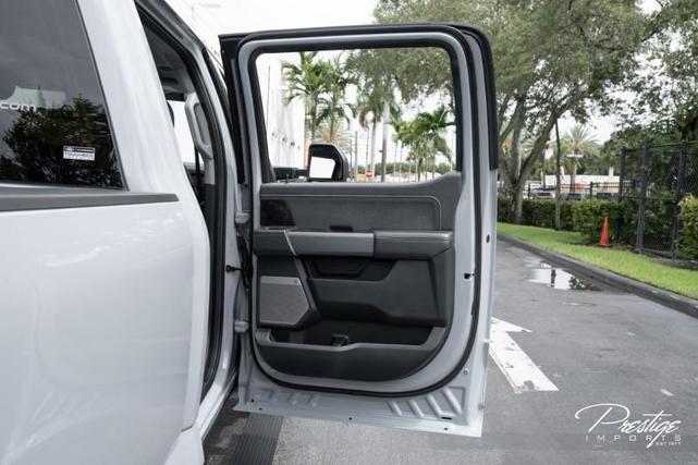 Photo of 2025 Glacier Gray Metallic Tri-Coat Ford F-250