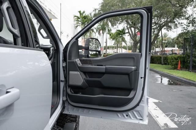 Photo of 2025 Glacier Gray Metallic Tri-Coat Ford F-250