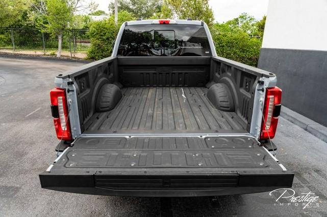 Photo of 2025 Glacier Gray Metallic Tri-Coat Ford F-250