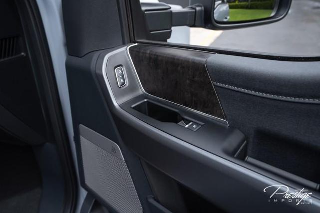 Photo of 2025 Glacier Gray Metallic Tri-Coat Ford F-250
