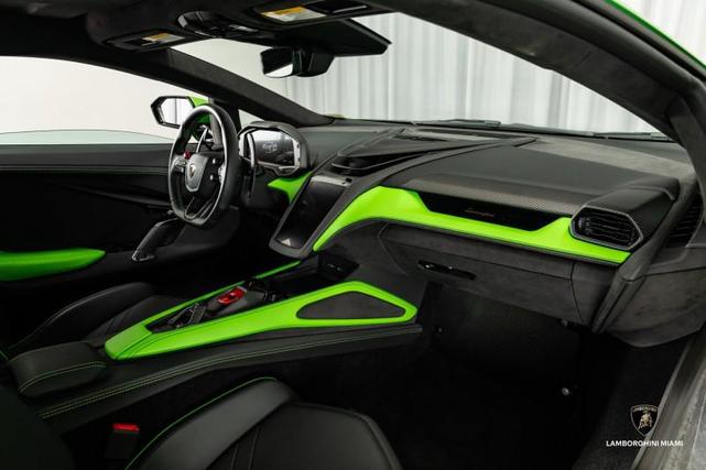 Photo of 2024 Verde Selvans Metallic Lamborghini Revuelto