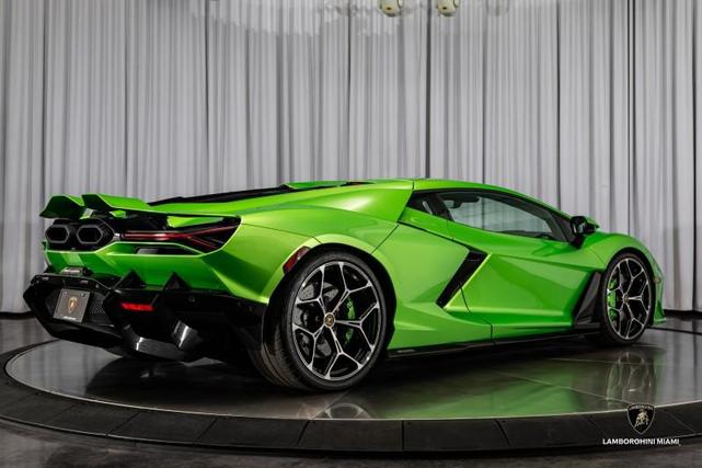 Photo of 2024 Verde Selvans Metallic Lamborghini Revuelto