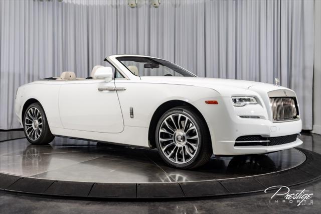 Photo of 2019 English White Rolls-Royce Dawn