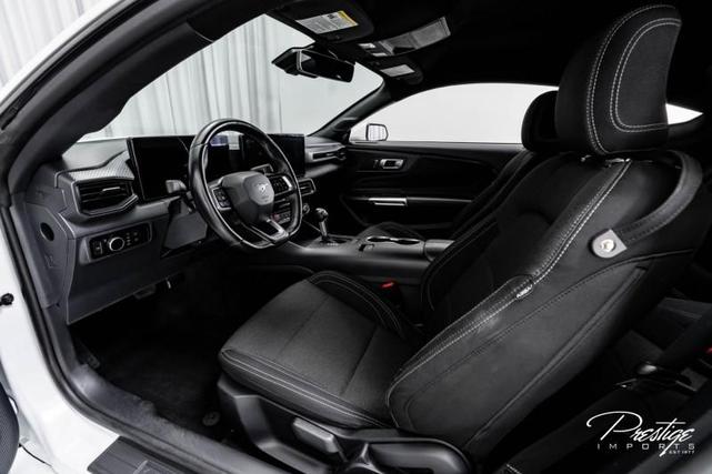 Photo of 2024 Oxford White Ford Mustang