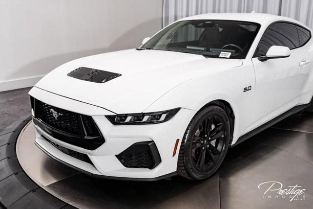 Photo of 2024 Oxford White Ford Mustang