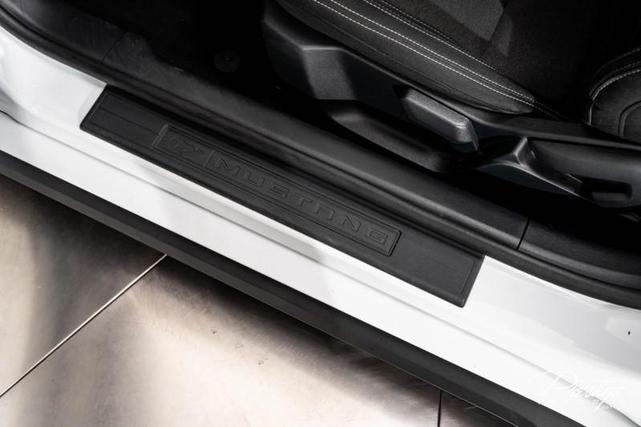 Photo of 2024 Oxford White Ford Mustang