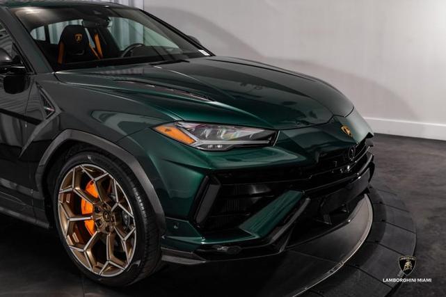 Photo of 2024 Verde Hydra Metallic Lamborghini Urus