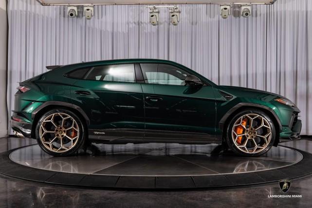 Photo of 2024 Verde Hydra Metallic Lamborghini Urus