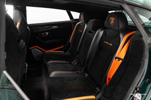 Photo of 2024 Verde Hydra Metallic Lamborghini Urus