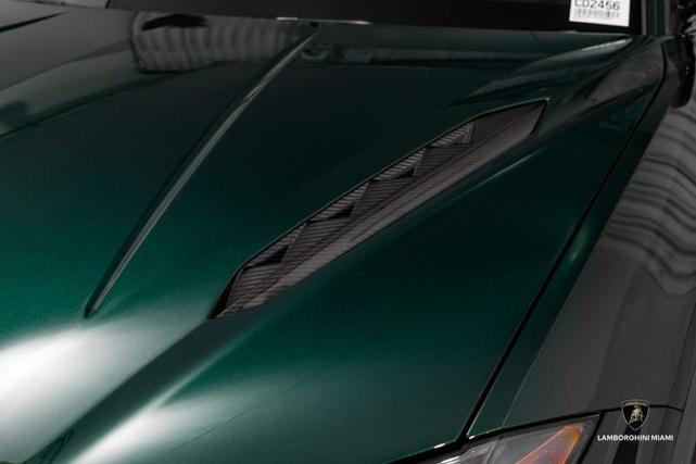 Photo of 2024 Verde Hydra Metallic Lamborghini Urus