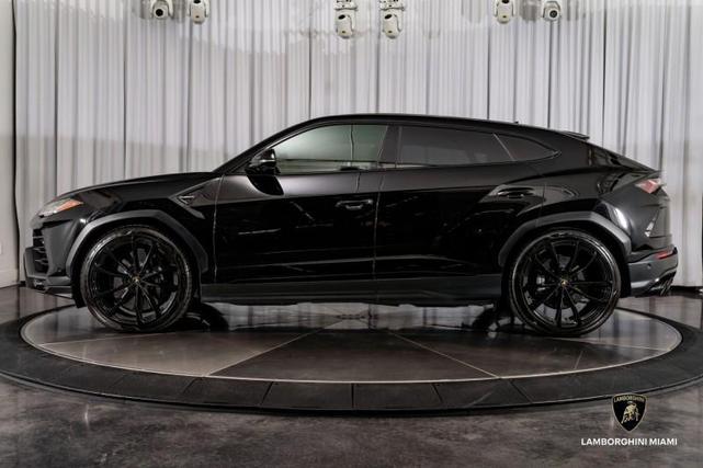 Photo of 2021 Nero Noctis Lamborghini Urus