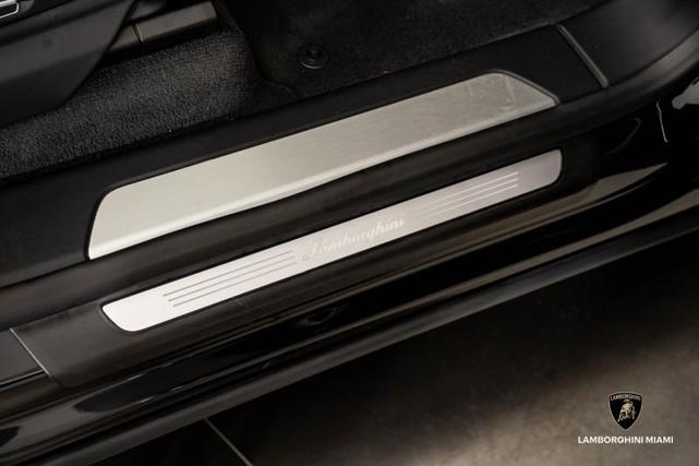 Photo of 2021 Nero Noctis Lamborghini Urus