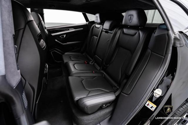 Photo of 2021 Nero Noctis Lamborghini Urus
