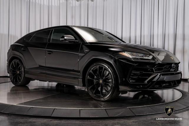 Photo of 2021 Nero Noctis Lamborghini Urus
