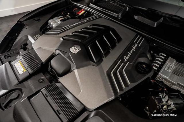 Photo of 2021 Nero Noctis Lamborghini Urus