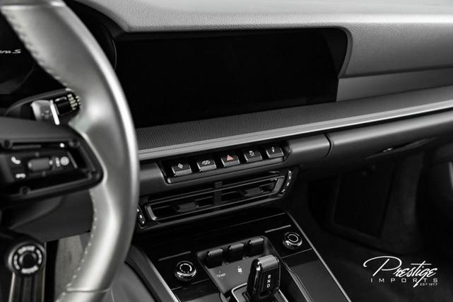 Photo of 2021 White Porsche 911