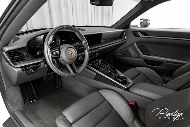 Photo of 2021 White Porsche 911