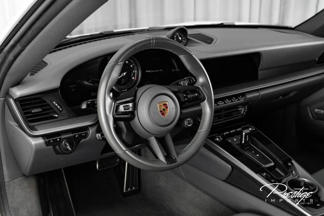 Photo of 2021 White Porsche 911