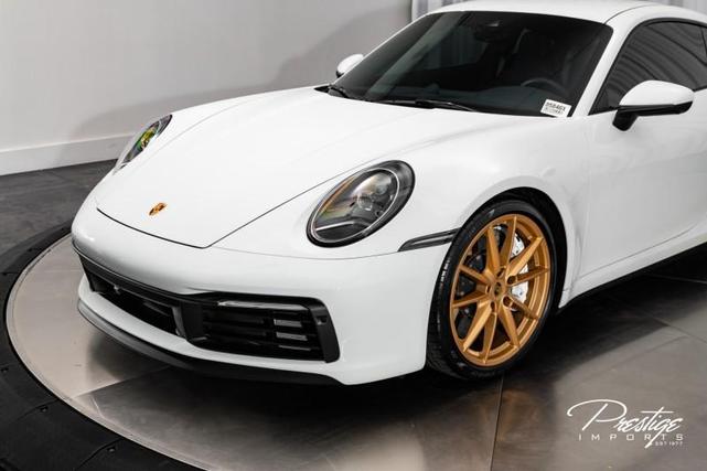 Photo of 2021 White Porsche 911