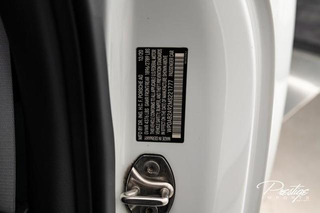 Photo of 2021 White Porsche 911