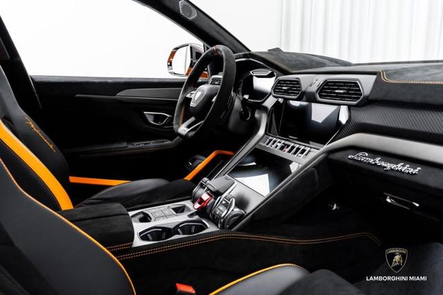 Photo of 2024 Arancio Borealis Metallic Lamborghini Urus