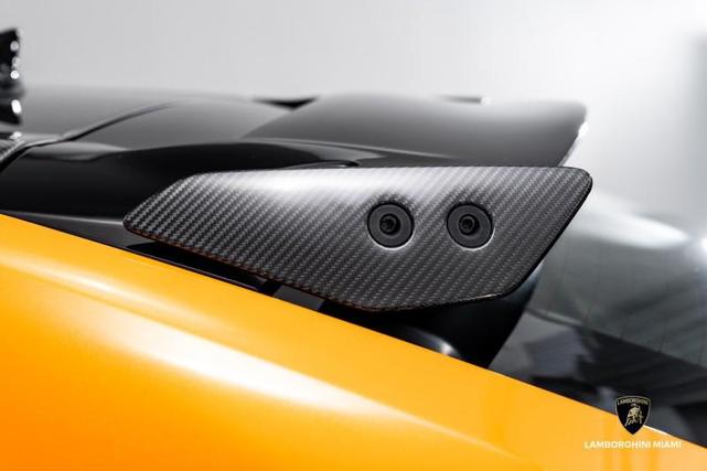 Photo of 2024 Arancio Borealis Metallic Lamborghini Urus