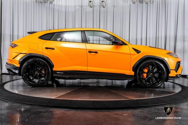 Photo of 2024 Arancio Borealis Metallic Lamborghini Urus