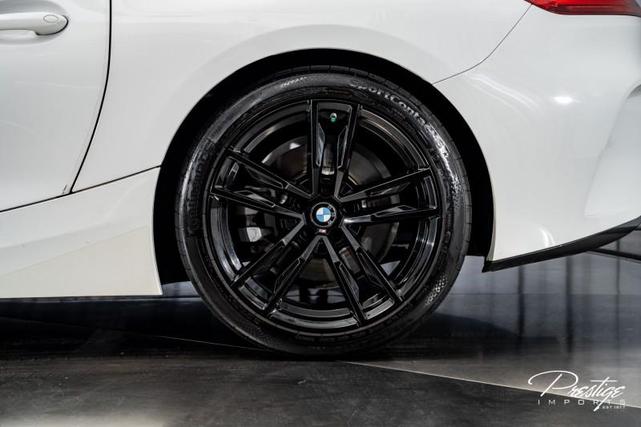Photo of 2023 Alpine White BMW Z4