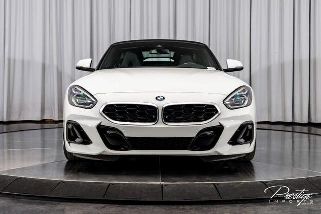 Photo of 2023 Alpine White BMW Z4