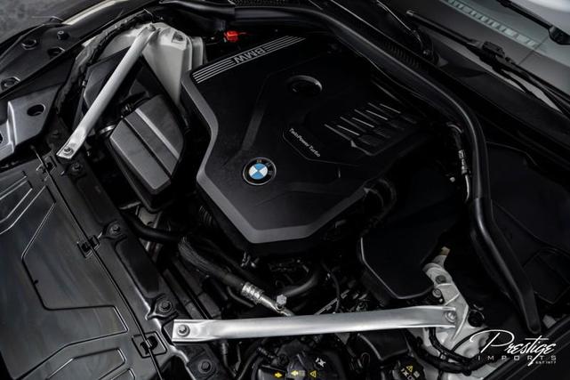 Photo of 2023 Alpine White BMW Z4
