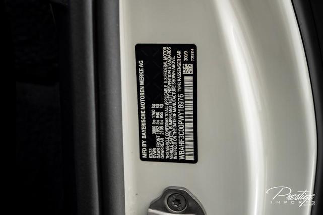 Photo of 2023 Alpine White BMW Z4