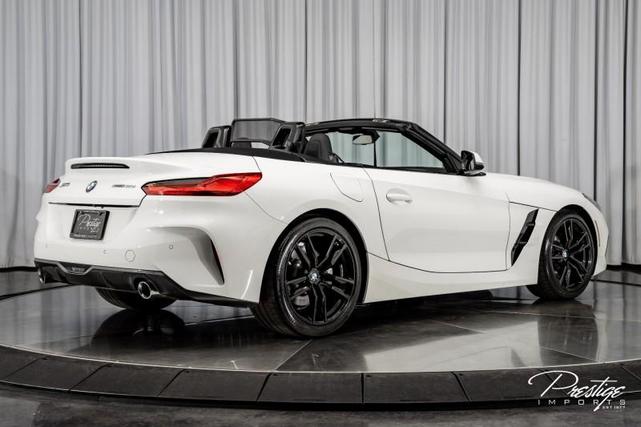 Photo of 2023 Alpine White BMW Z4