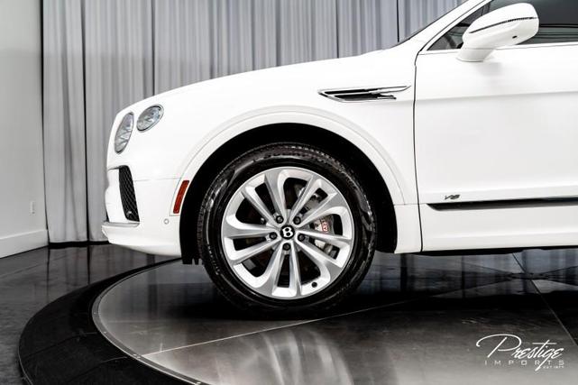 Photo of 2022 Special Magnolia Pearlescent Bentley Bentayga
