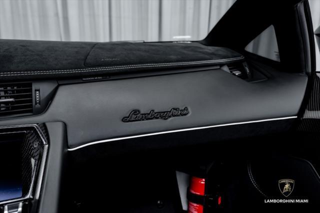 Photo of 2017 Viola Pasifae Lamborghini Aventador