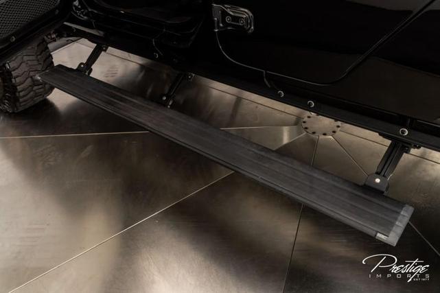 Photo of 2022 Black Clearcoat Jeep Gladiator