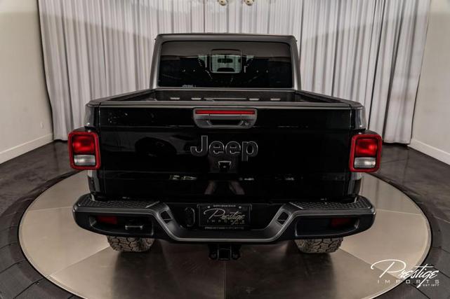 Photo of 2022 Black Clearcoat Jeep Gladiator