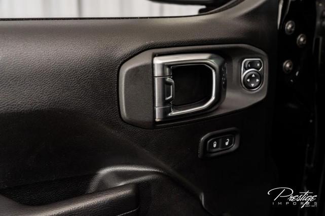 Photo of 2022 Black Clearcoat Jeep Gladiator