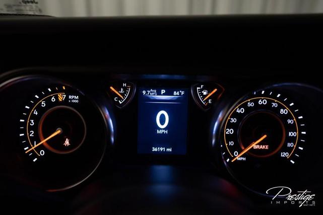 Photo of 2022 Black Clearcoat Jeep Gladiator