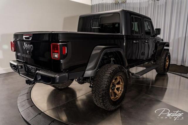 Photo of 2022 Black Clearcoat Jeep Gladiator