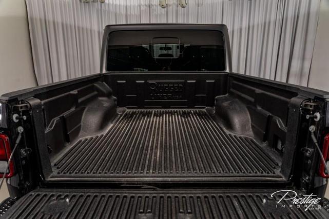 Photo of 2022 Black Clearcoat Jeep Gladiator