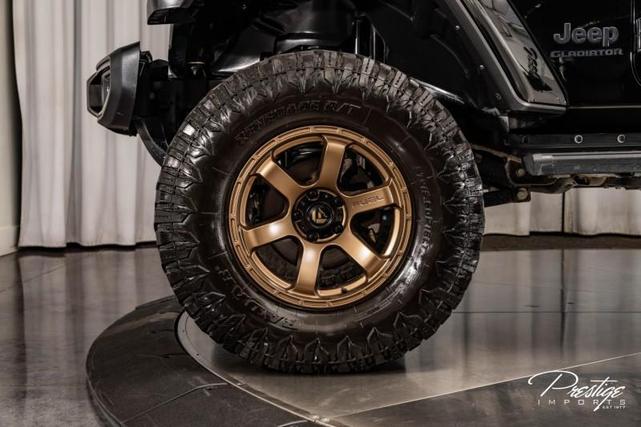 Photo of 2022 Black Clearcoat Jeep Gladiator