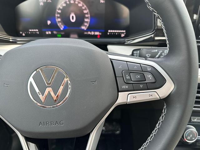 Photo of 2025 Pyrite Silver Metallic Volkswagen Taos