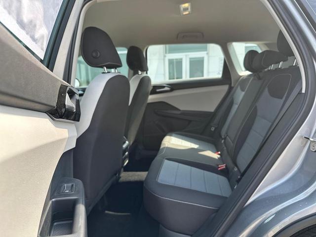 Photo of 2025 Pyrite Silver Metallic Volkswagen Taos