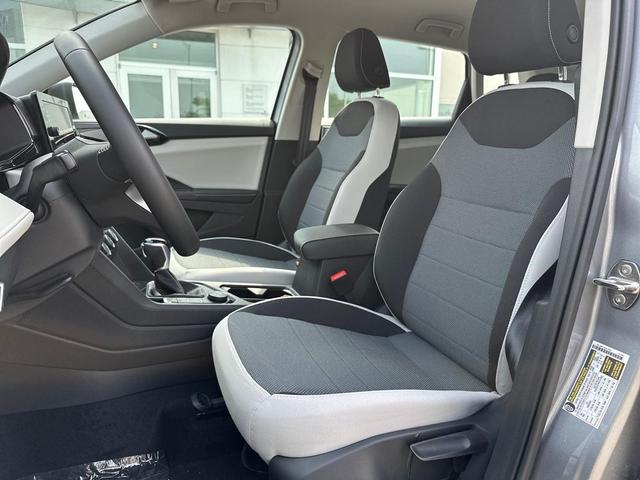 Photo of 2025 Pyrite Silver Metallic Volkswagen Taos