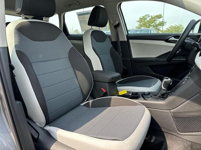 Photo of 2025 Pyrite Silver Metallic Volkswagen Taos