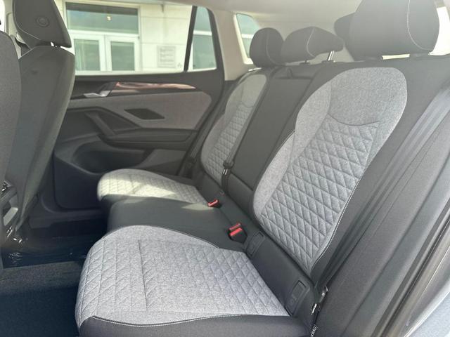 Photo of 2025 Platinum Gray Metallic Volkswagen Tiguan