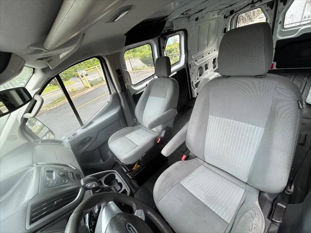 Photo of 2016 Oxford White Ford Transit-250